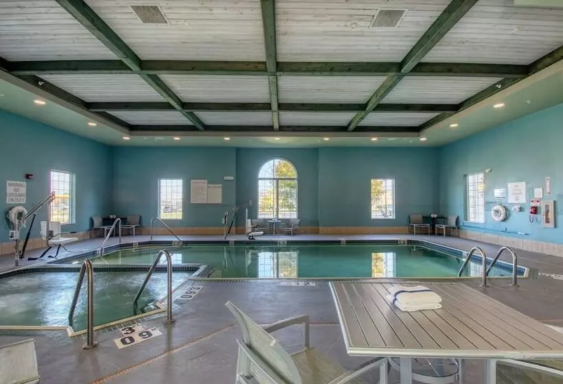 Holiday Inn Express Hotel & Suites Oshkosh   State Route 41, An Ihg