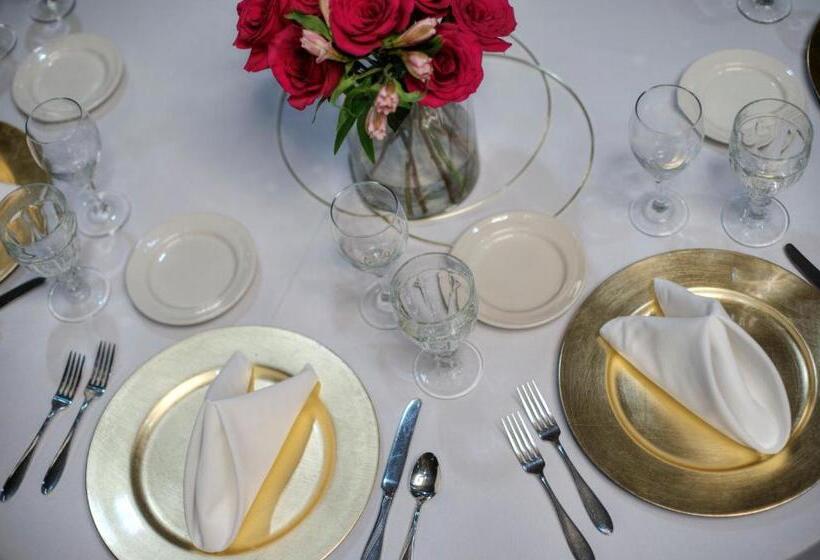 酒店 Holiday Inn Express Janesville I 90 & Us Highway 14, An Ihg