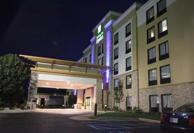 Отель Holiday Inn Express Janesville I 90 & Us Highway 14, An Ihg