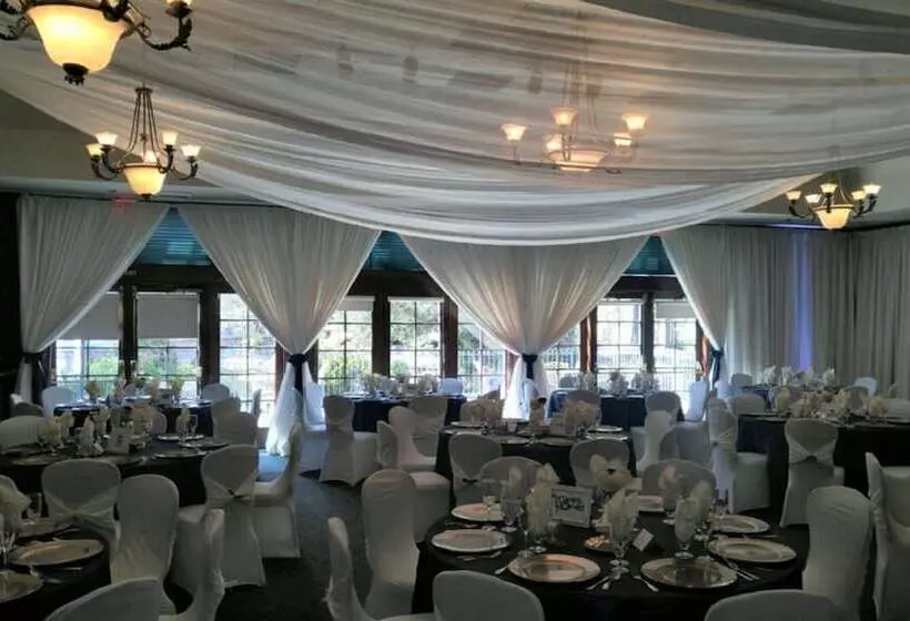 酒店 Holiday Inn Selma   Swancourt By Ihg