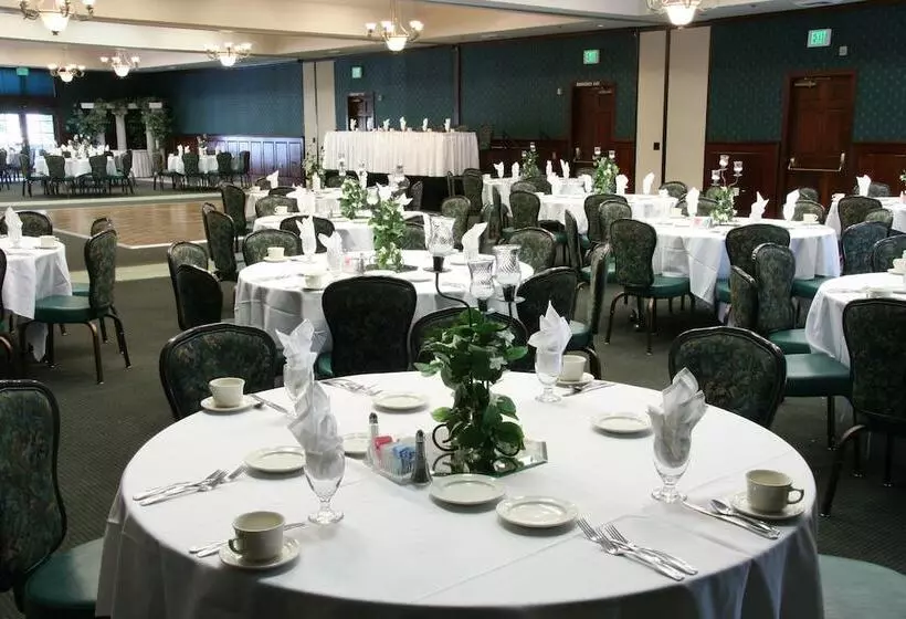 酒店 Holiday Inn Selma   Swancourt By Ihg