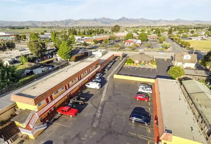 فندق Hollister Inn