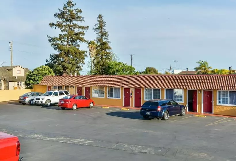 فندق Hollister Inn