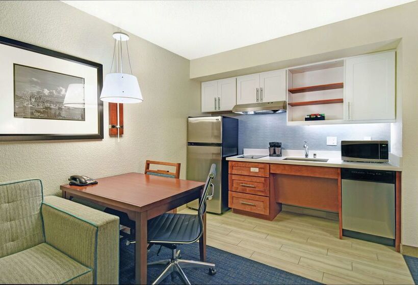 هتل Homewood Suites By Hilton Seattle Downtown