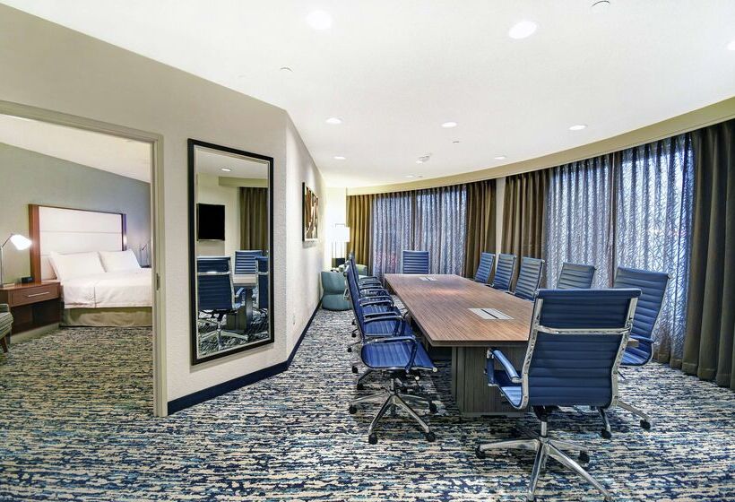 هتل Homewood Suites By Hilton Seattle Downtown