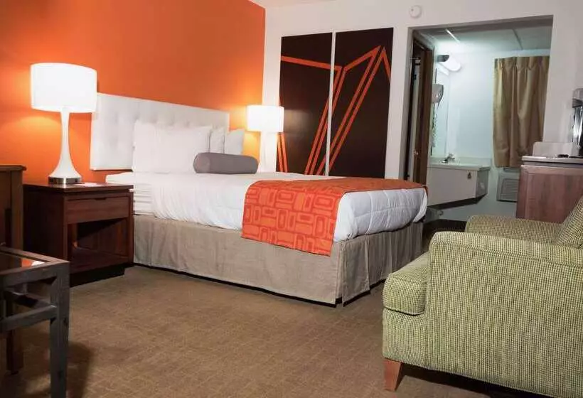 فندق Howard Johnson By Wyndham Waukegan Great Lakes