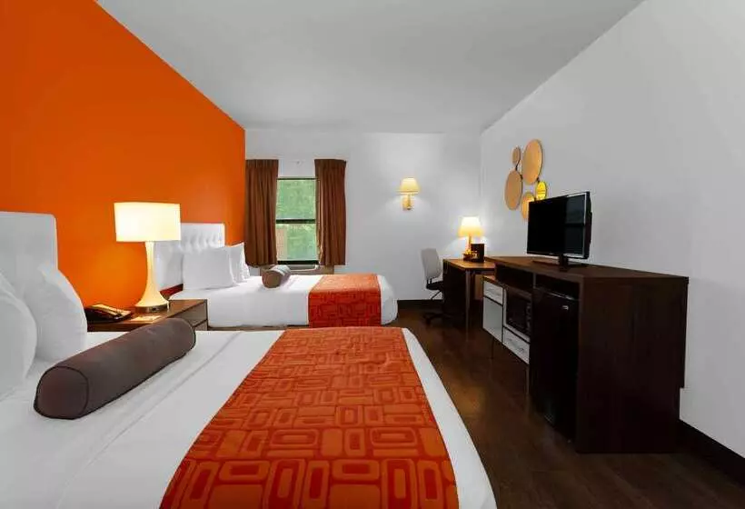 فندق Howard Johnson By Wyndham Waukegan Great Lakes