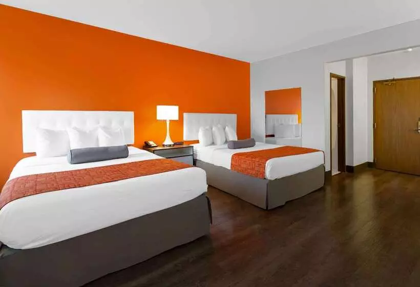 فندق Howard Johnson By Wyndham Waukegan Great Lakes