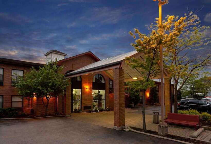 בית מלון כפרי Howard Johnson By Wyndham Waukegan Great Lakes