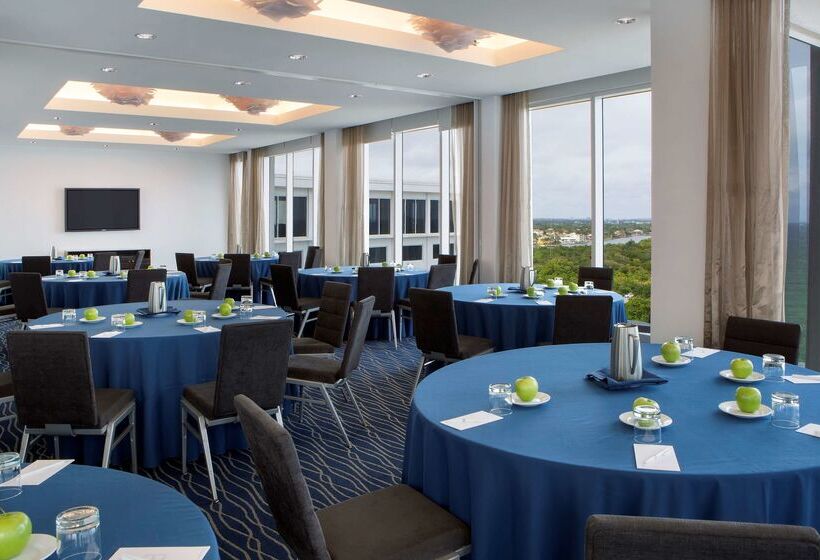 هتل Sonesta Fort Lauderdale Beach