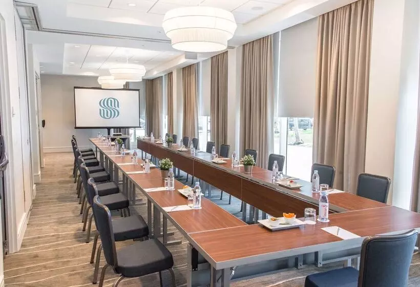 Отель Sonesta Fort Lauderdale Beach