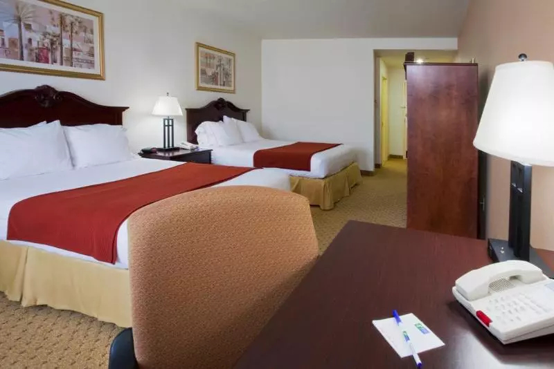 هتل Country Inn & Suites By Radisson, Rj Stadium   Tampa Airport East