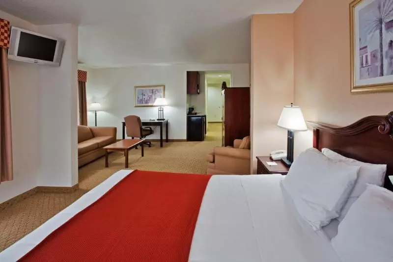 هتل Country Inn & Suites By Radisson, Rj Stadium   Tampa Airport East