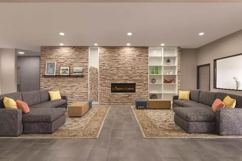 هتل Country Inn & Suites By Radisson, Rj Stadium   Tampa Airport East