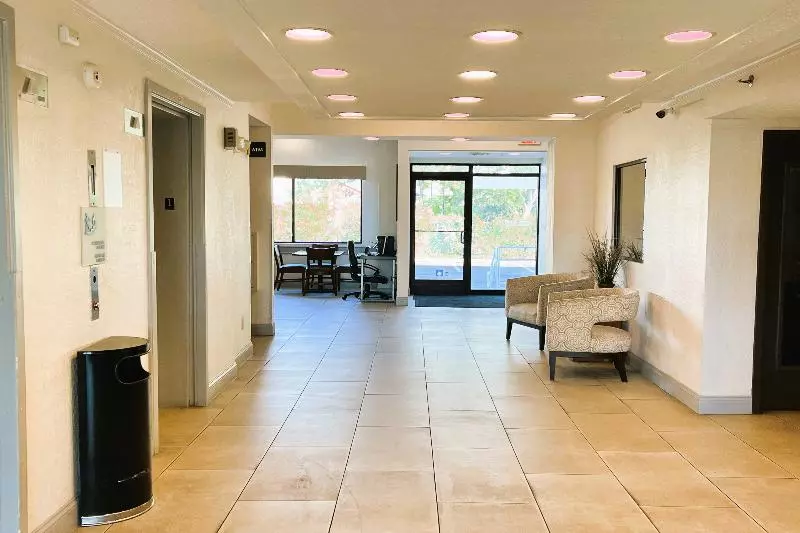 The Plaza On The Pike Hotel Atlantic City West By Oyo