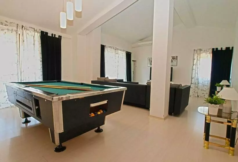 Apartments Marija 85