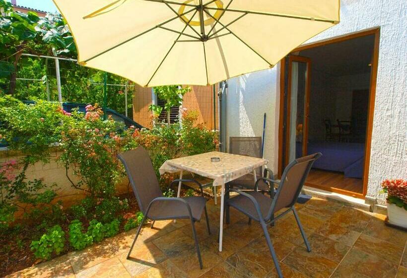 Apartments Marija 85