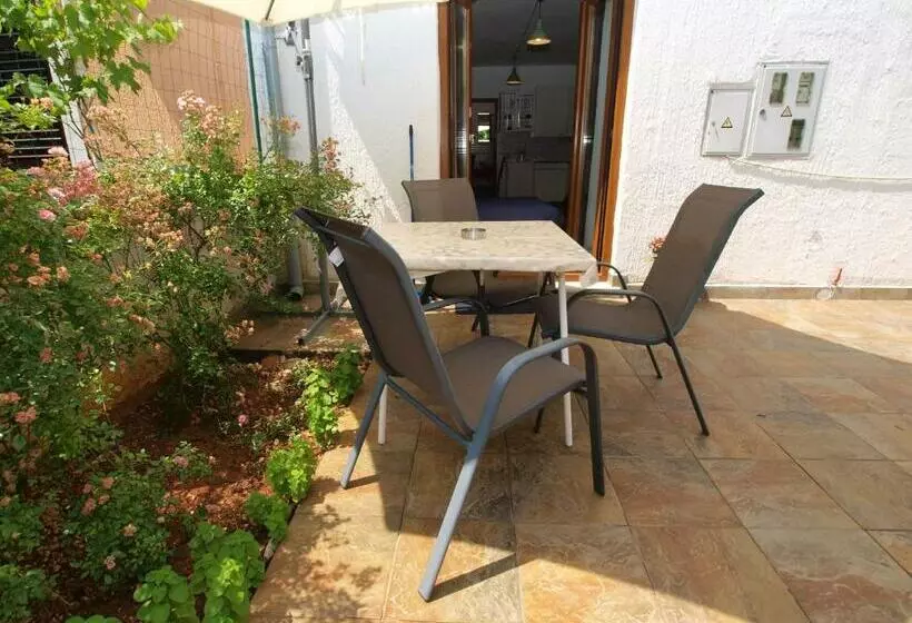 Apartments Marija 85