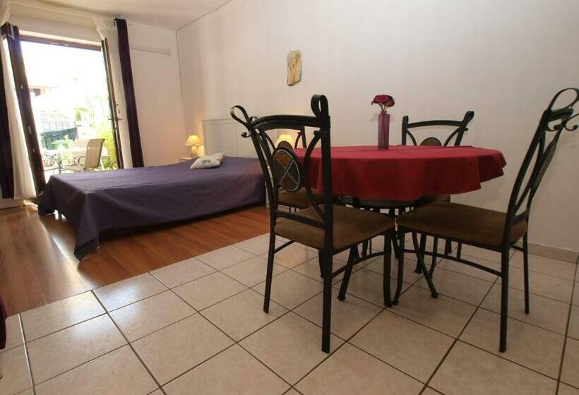 Apartments Marija 85