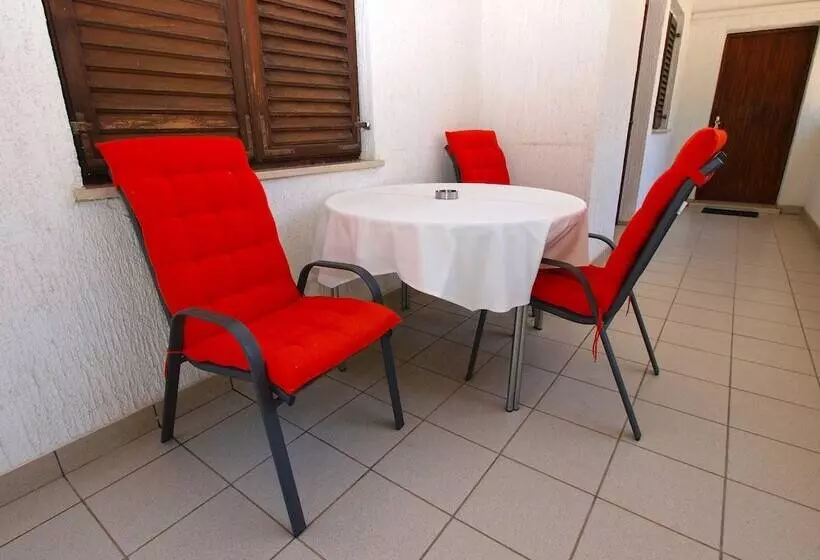 Apartments Marija 85