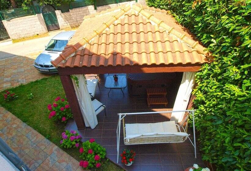 Apartments Marija 85