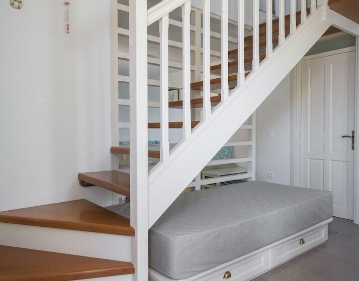 Blue Wave Astradeni House