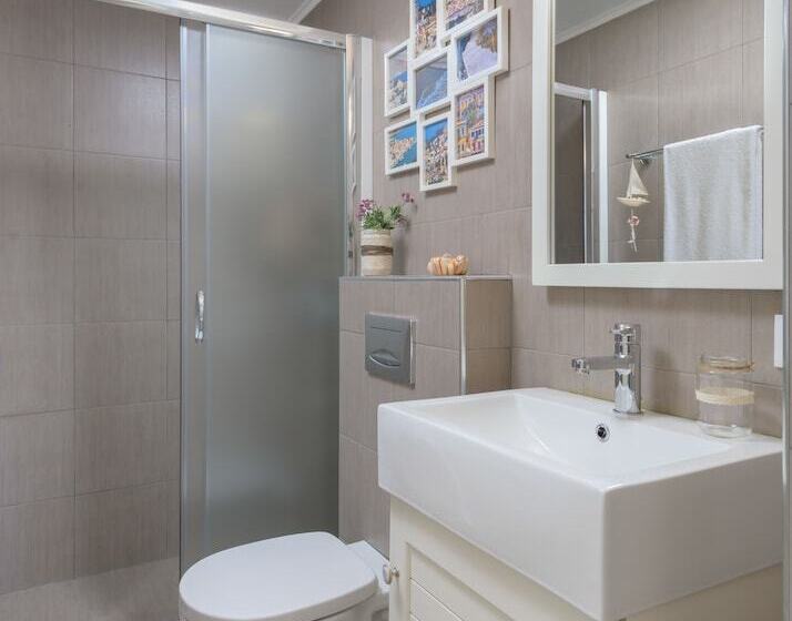 Blue Wave Astradeni House