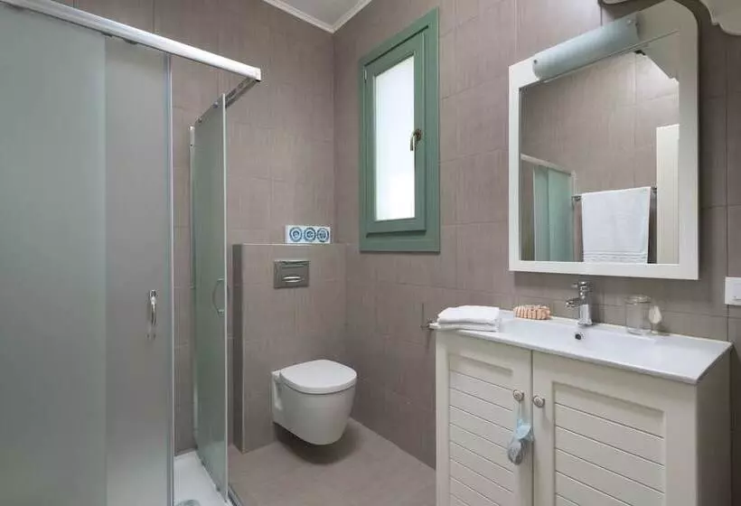 Blue Wave Astradeni House