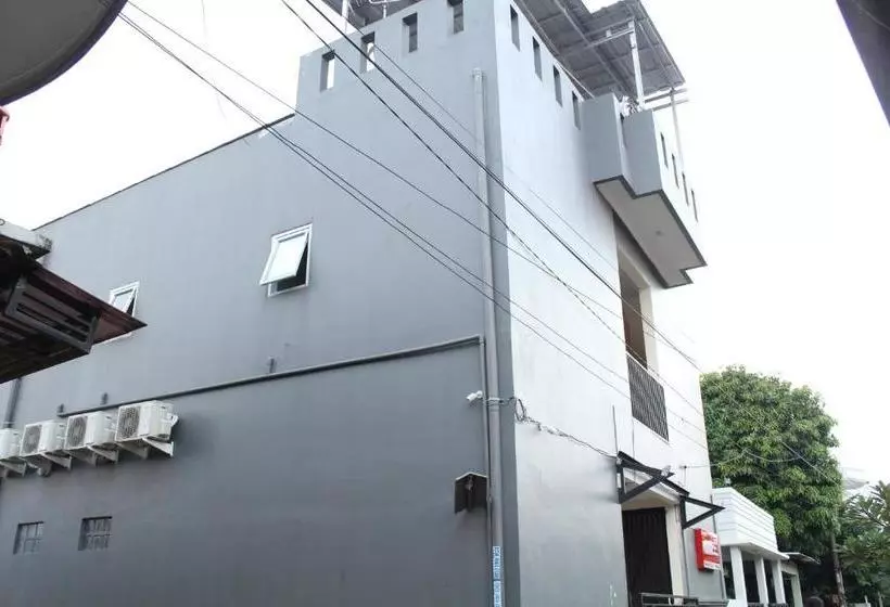 Hotelli Oyo 1841 Kathyrn Residence