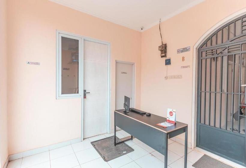 בית מלון כפרי Oyo 1841 Kathyrn Residence