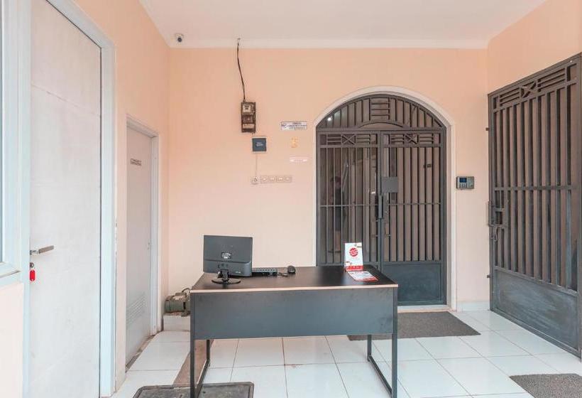 בית מלון כפרי Oyo 1841 Kathyrn Residence