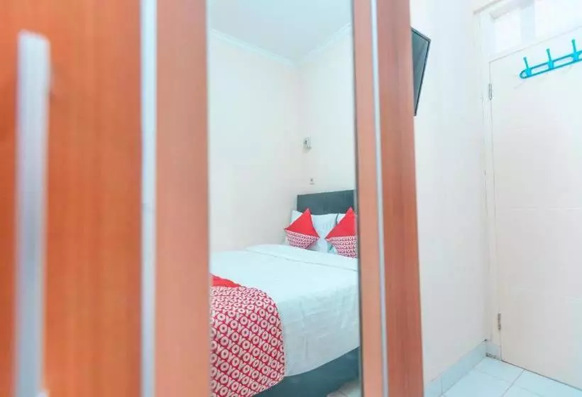 Hotelli Oyo 1841 Kathyrn Residence