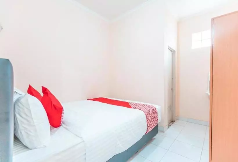 Hotelli Oyo 1841 Kathyrn Residence