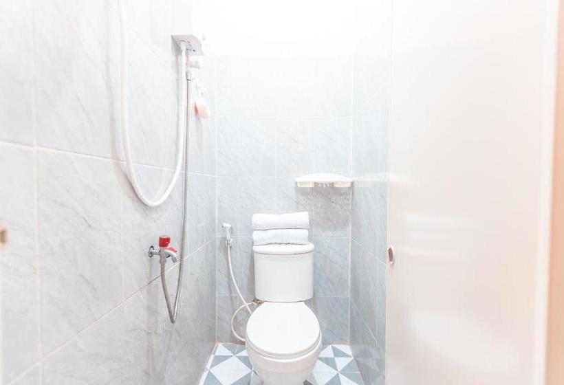 בית מלון כפרי Oyo 1841 Kathyrn Residence