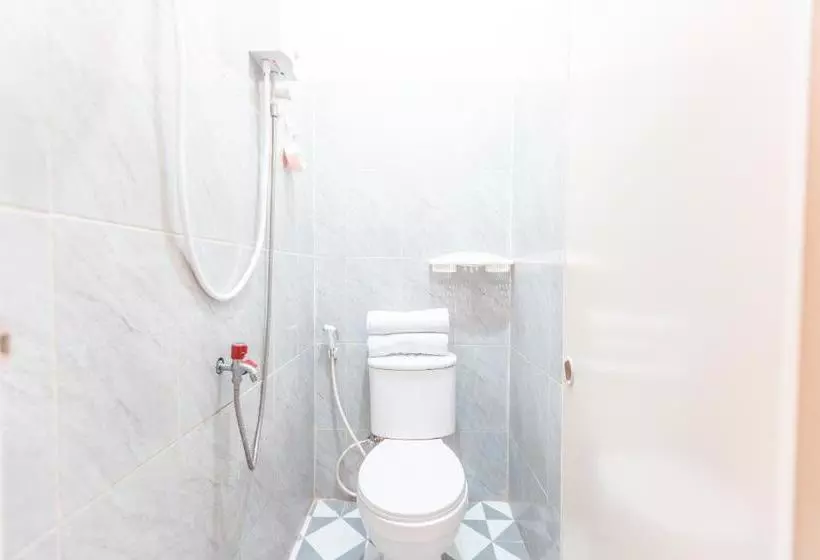 Hotelli Oyo 1841 Kathyrn Residence