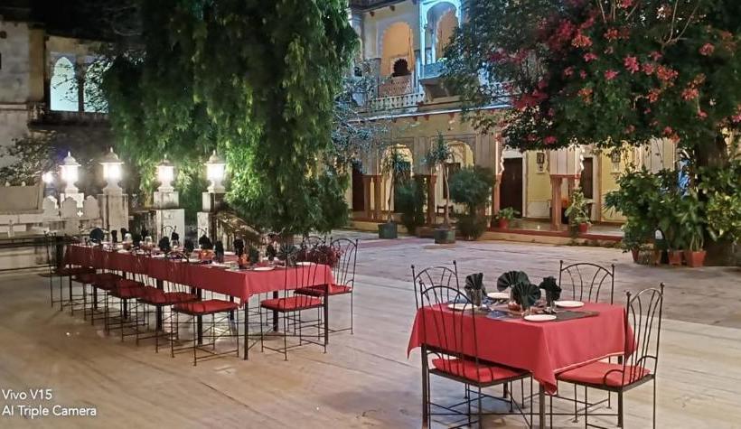 ホテル Bassi Fort Palace Chittorgarh