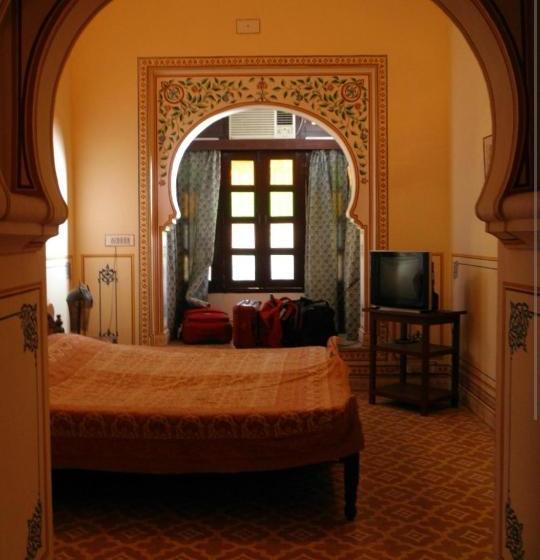 ホテル Bassi Fort Palace Chittorgarh