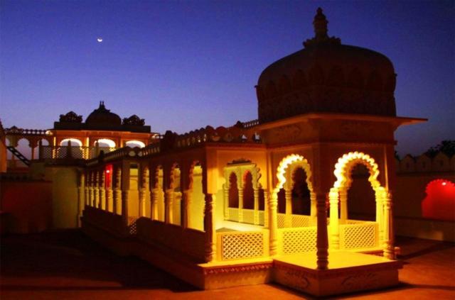 ホテル Bassi Fort Palace Chittorgarh