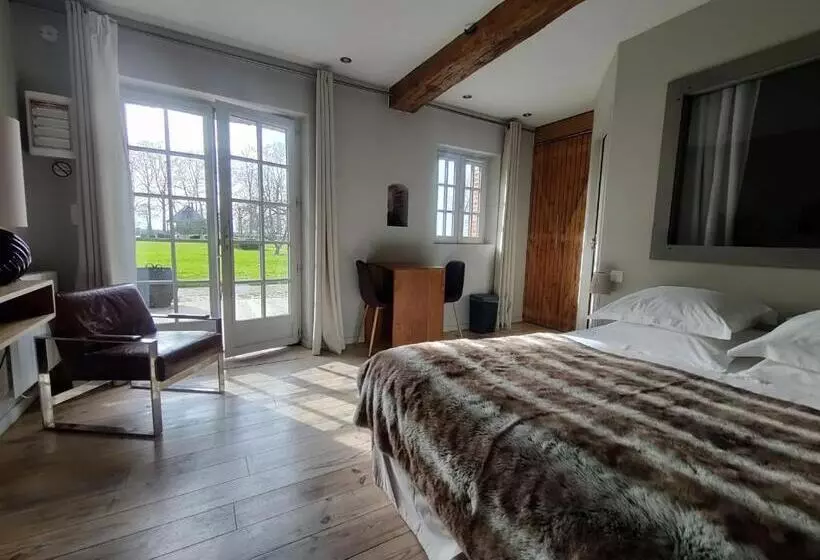 ホテル Clos Masure