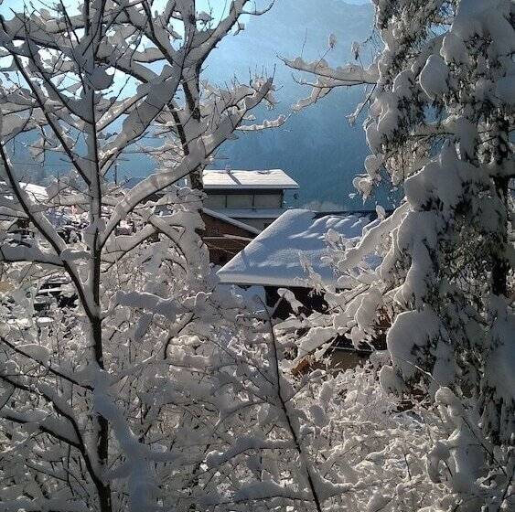 هتل Village Vacances Le Salvagny