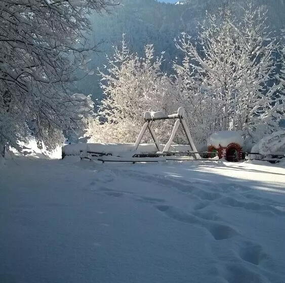 Hotelli Village Vacances Le Salvagny