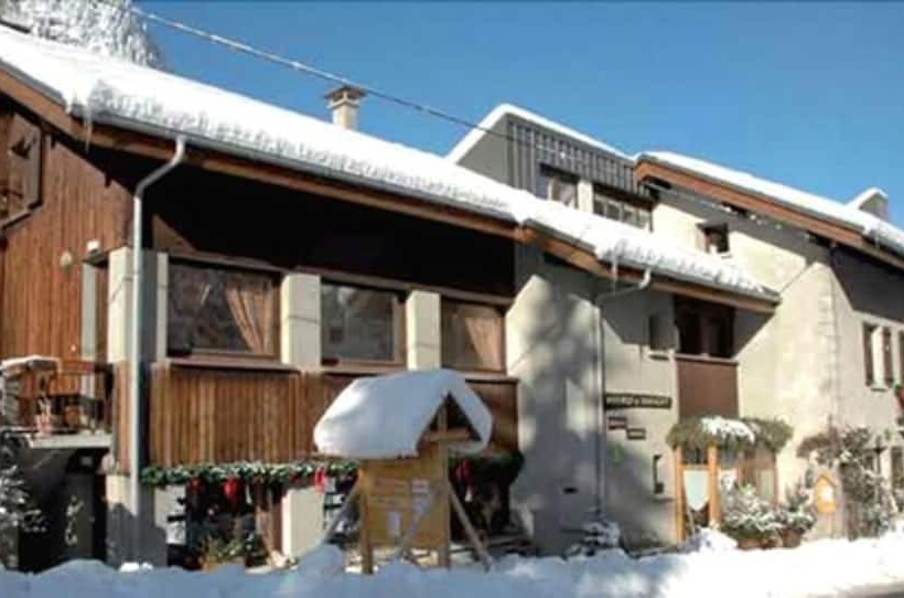 هتل Village Vacances Le Salvagny