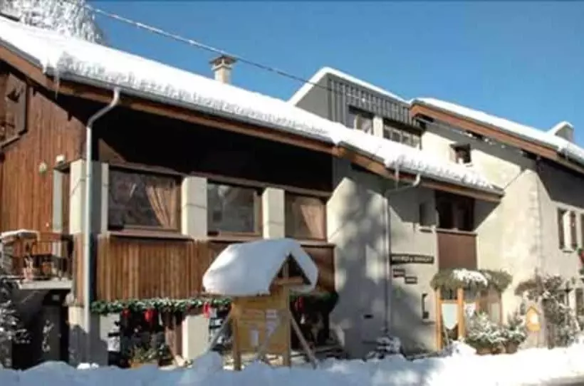 Hotelli Village Vacances Le Salvagny