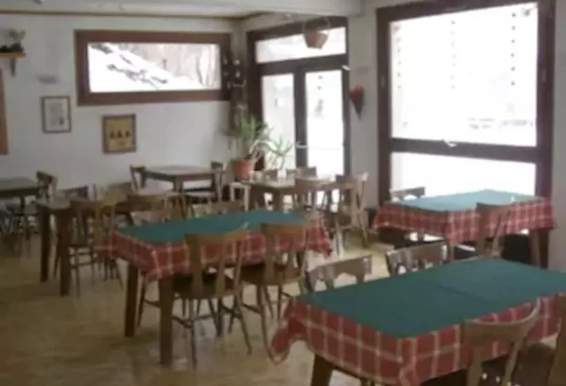 Hotelli Village Vacances Le Salvagny