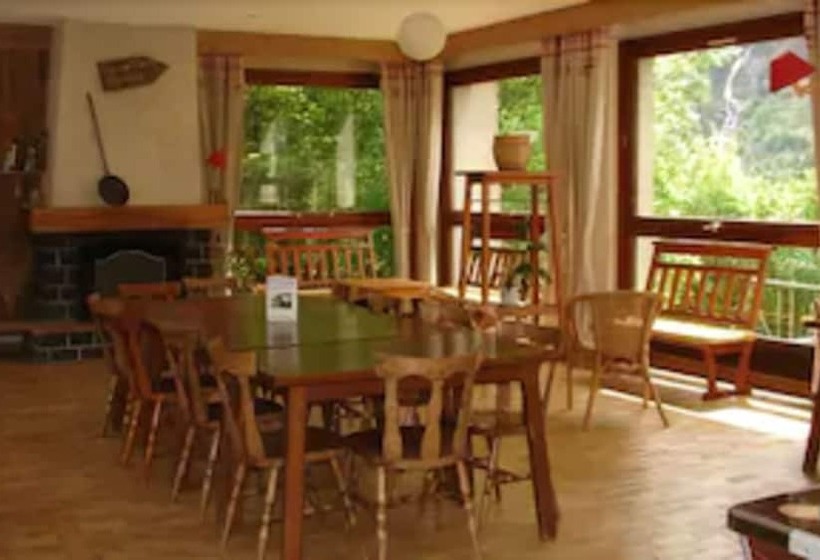 هتل Village Vacances Le Salvagny