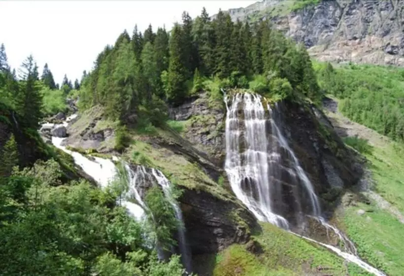 Hotelli Village Vacances Le Salvagny