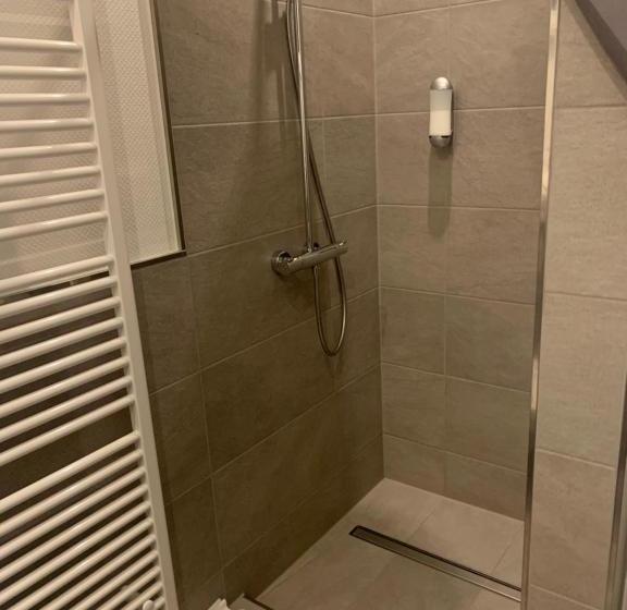 בית מלון כפרי Lindenhof