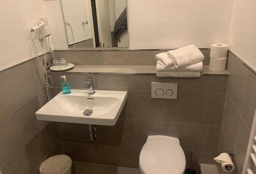 בית מלון כפרי Lindenhof