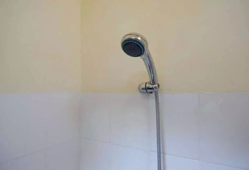 Hotelli Reddoorz Near Universitas Cokroaminoto Palopo