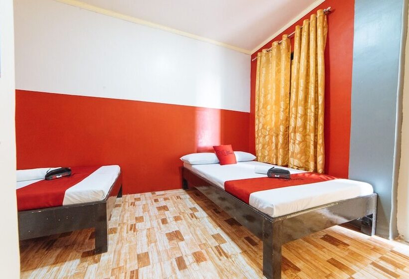 Отель Reddoorz Plus @ San Nicolas Agoo